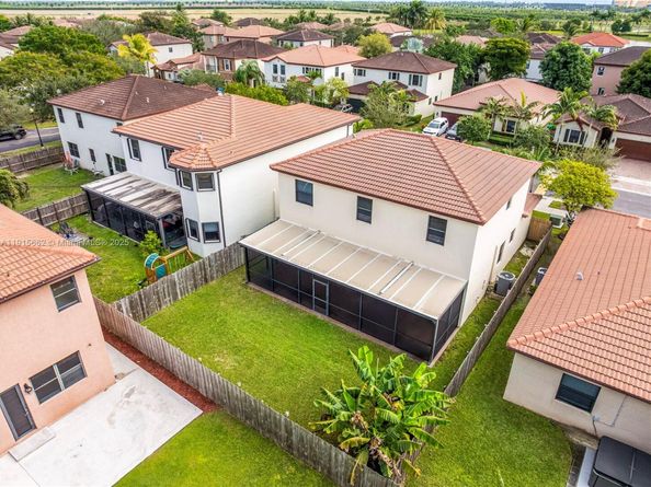 616 SE 37th Ter, Homestead FL 33033