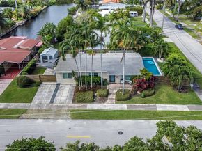 930 N 11th Ct, Hollywood FL 33019