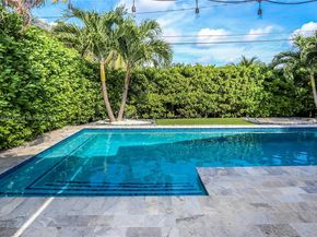 930 N 11th Ct, Hollywood FL 33019