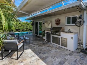 930 N 11th Ct, Hollywood FL 33019