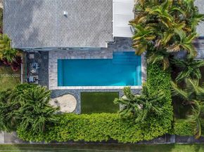 930 N 11th Ct, Hollywood FL 33019