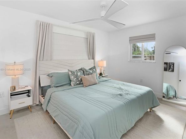 930 N 11th Ct, Hollywood FL 33019