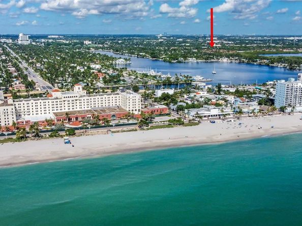 930 N 11th Ct, Hollywood FL 33019