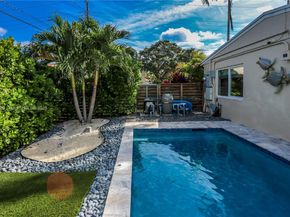 930 N 11th Ct, Hollywood FL 33019