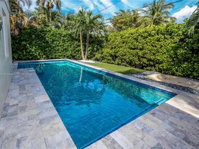 930 N 11th Ct, Hollywood FL 33019