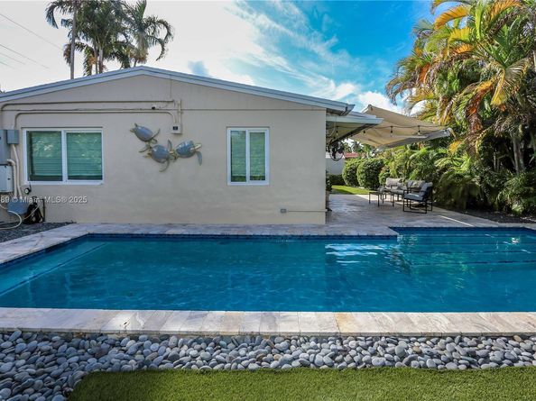 930 N 11th Ct, Hollywood FL 33019