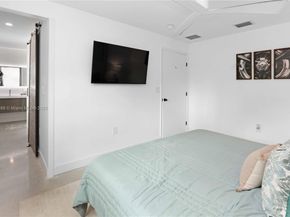 930 N 11th Ct, Hollywood FL 33019