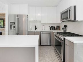 930 N 11th Ct, Hollywood FL 33019