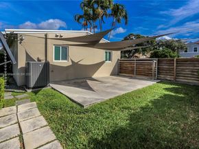 930 N 11th Ct, Hollywood FL 33019