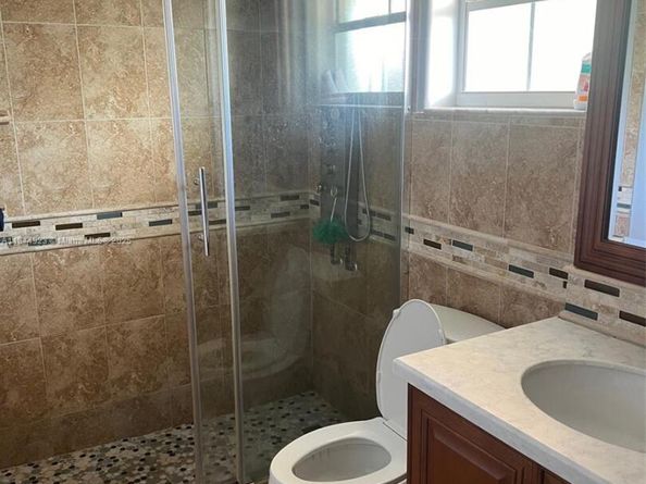 9410 SW 212th Ter, Cutler Bay FL 33189