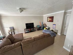 9410 SW 212th Ter, Cutler Bay FL 33189