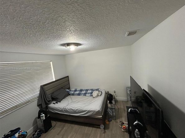 9410 SW 212th Ter, Cutler Bay FL 33189