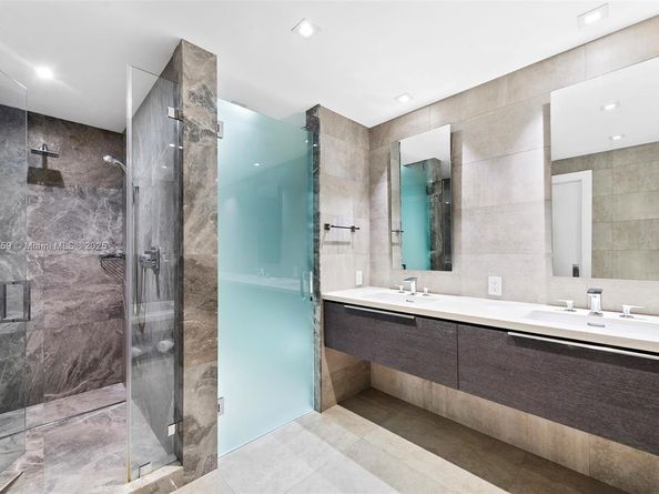 400 Alton Rd 509, Miami Beach FL 33139
