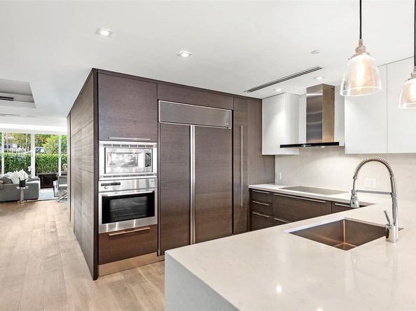 400 Alton Rd 509, Miami Beach FL 33139