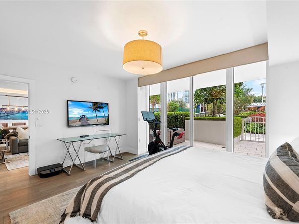 400 Alton Rd 509, Miami Beach FL 33139