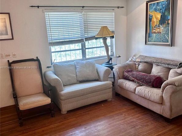 3324 SW 20th St, Miami FL 33145