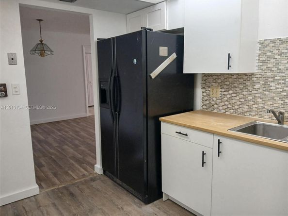 1300 Saint Charles Pl 222, Pembroke Pines FL 33026
