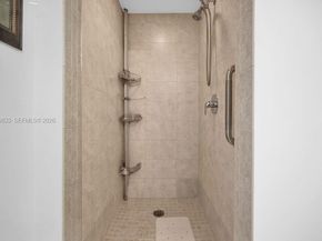 1900 N Bayshore Dr 5103, Miami FL 33132