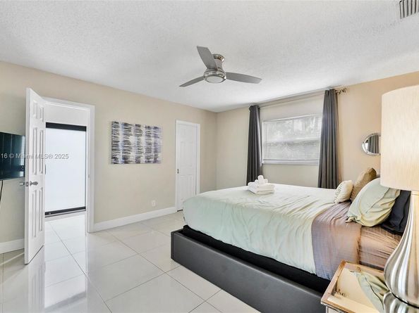 5800 NE 18th Ave, Fort Lauderdale FL 33334