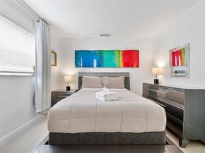 5800 NE 18th Ave, Fort Lauderdale FL 33334