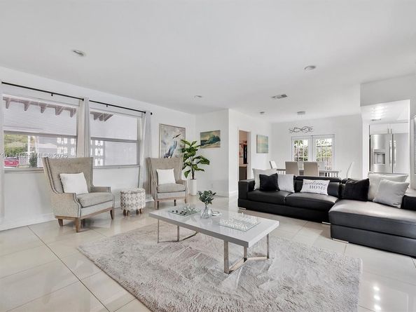 5800 NE 18th Ave, Fort Lauderdale FL 33334