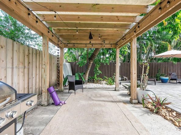 5800 NE 18th Ave, Fort Lauderdale FL 33334