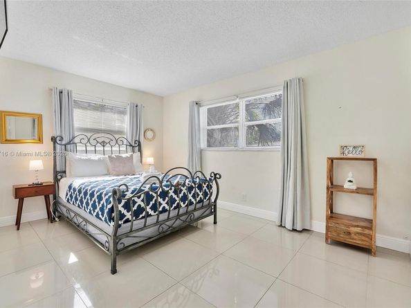 5800 NE 18th Ave, Fort Lauderdale FL 33334