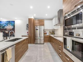 718 Valencia Ave 206, Coral Gables FL 33134