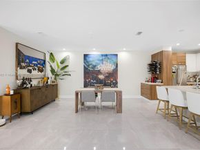 718 Valencia Ave 206, Coral Gables FL 33134