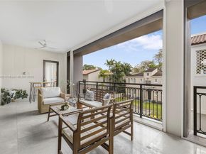 718 Valencia Ave 206, Coral Gables FL 33134