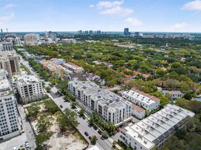 718 Valencia Ave 206, Coral Gables FL 33134