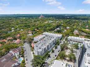 718 Valencia Ave 206, Coral Gables FL 33134