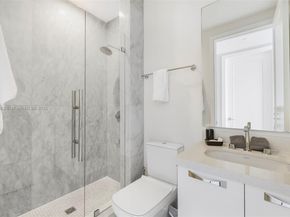 718 Valencia Ave 206, Coral Gables FL 33134