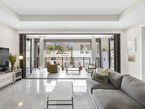 718 Valencia Ave 206, Coral Gables FL 33134