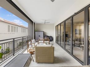 718 Valencia Ave 206, Coral Gables FL 33134
