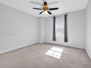 1101 Azul Ct, Deerfield Beach FL 33064