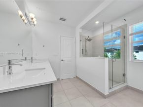 1101 Azul Ct, Deerfield Beach FL 33064