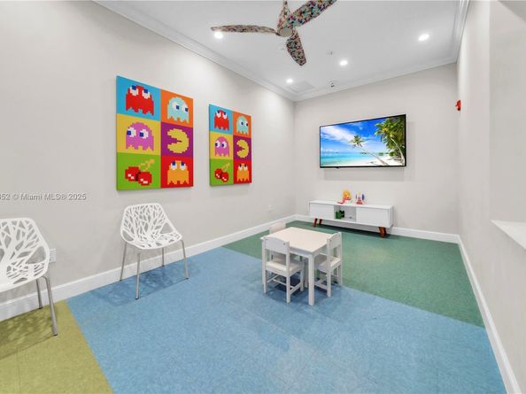 1101 Azul Ct, Deerfield Beach FL 33064