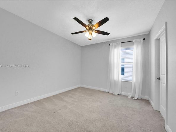 1101 Azul Ct, Deerfield Beach FL 33064