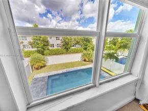 1101 Azul Ct, Deerfield Beach FL 33064