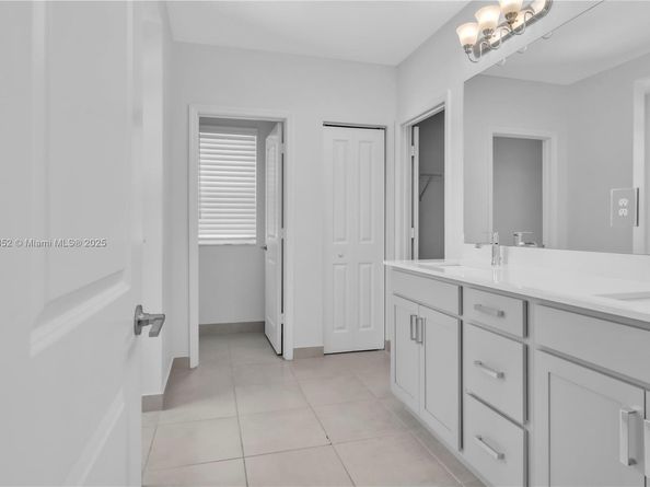 1101 Azul Ct, Deerfield Beach FL 33064