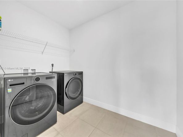 1101 Azul Ct, Deerfield Beach FL 33064