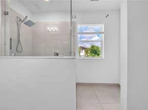 1101 Azul Ct, Deerfield Beach FL 33064