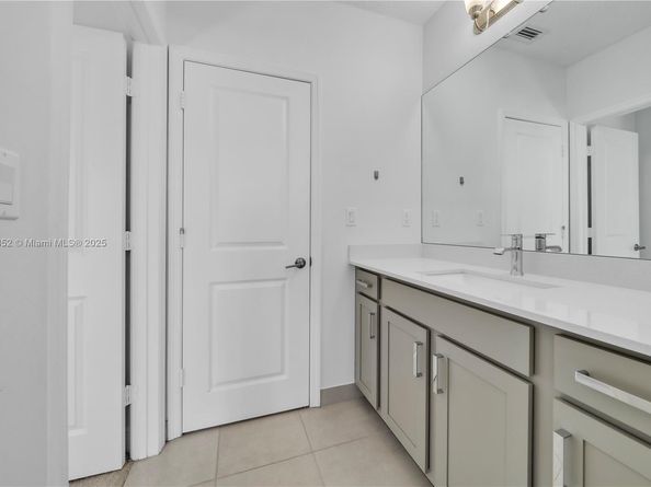 1101 Azul Ct, Deerfield Beach FL 33064