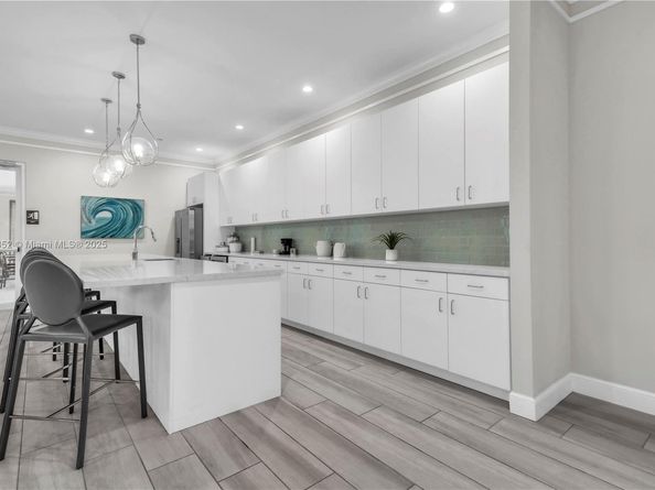 1101 Azul Ct, Deerfield Beach FL 33064