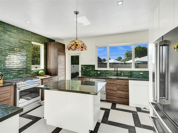 1731 NE 171st St, North Miami Beach FL 33162