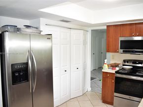 7070 NW 21st St, Sunrise FL 33313
