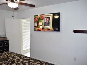 7070 NW 21st St, Sunrise FL 33313