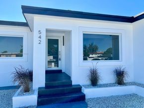 542 E 20th St, Hialeah FL 33013