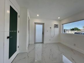 542 E 20th St, Hialeah FL 33013